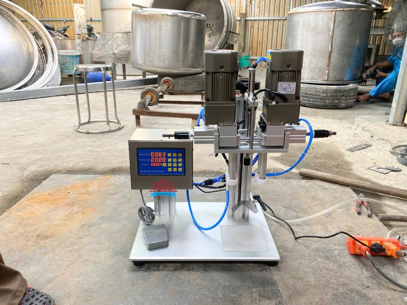 Máy siết nắp bán tự động
