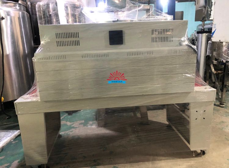 máy cắt dán màng co