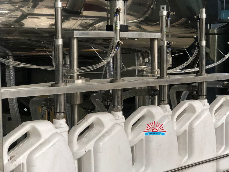 máy chiết rót nước rửa chén bát tự động (2)