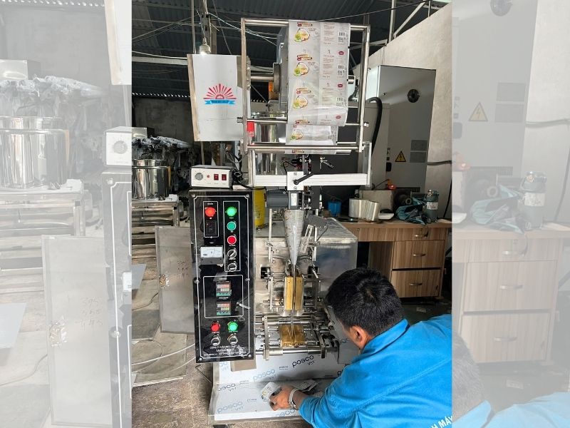 Máy đóng gói dầu gội tự động 4 biên (2)